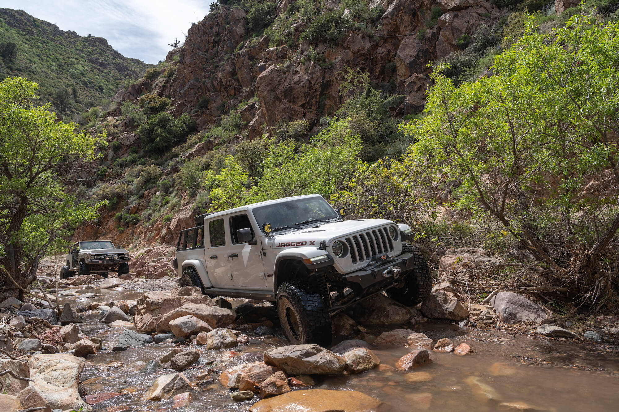 6 jagged x offroad jeep gladiator on the sunflower mine loop trail