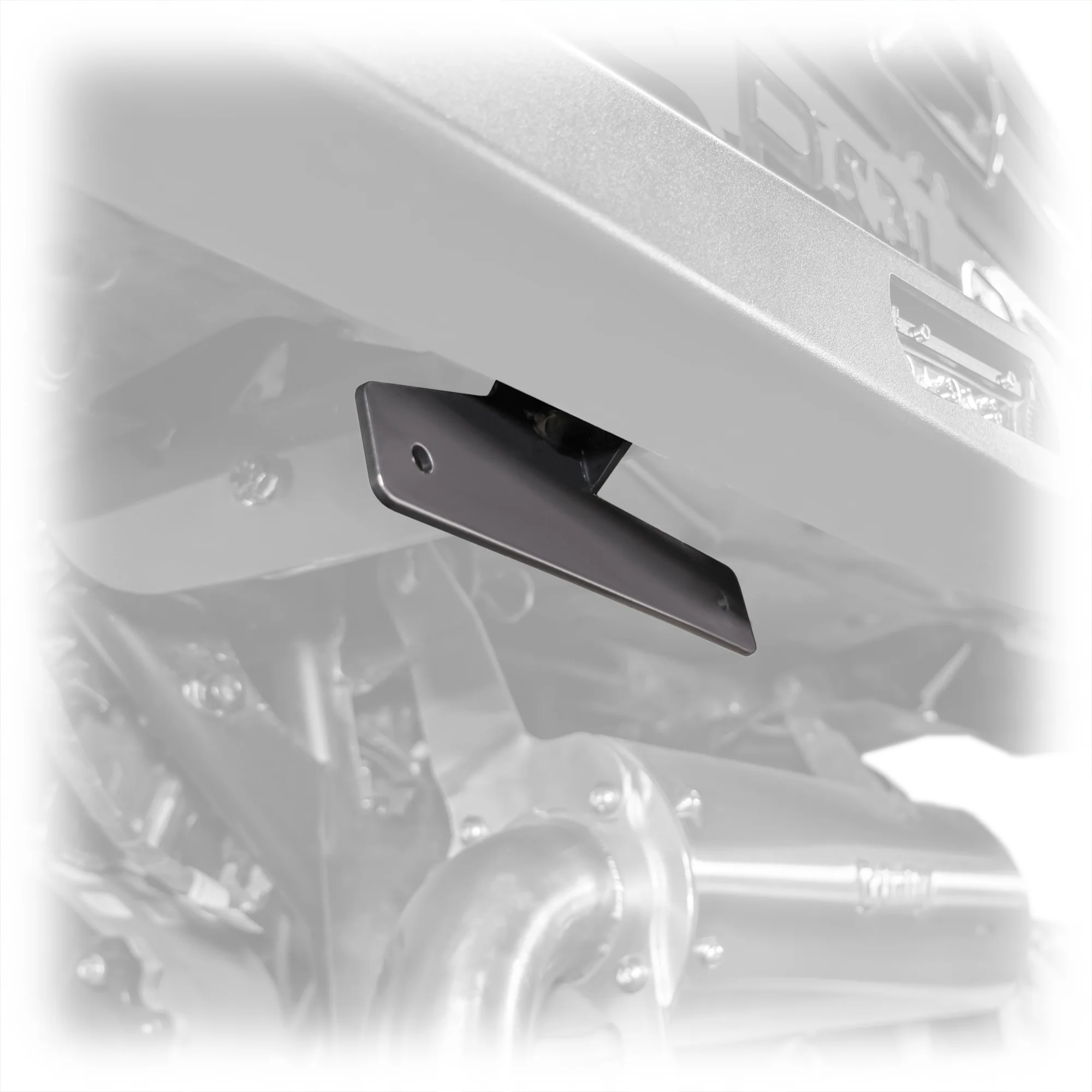 drt polaris 2024 xpedition rear bumper license plate bracket 2.jpg