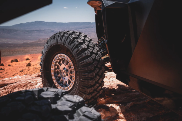 valor offroad v09 beadlock utv wheel raw machined 5.jpg